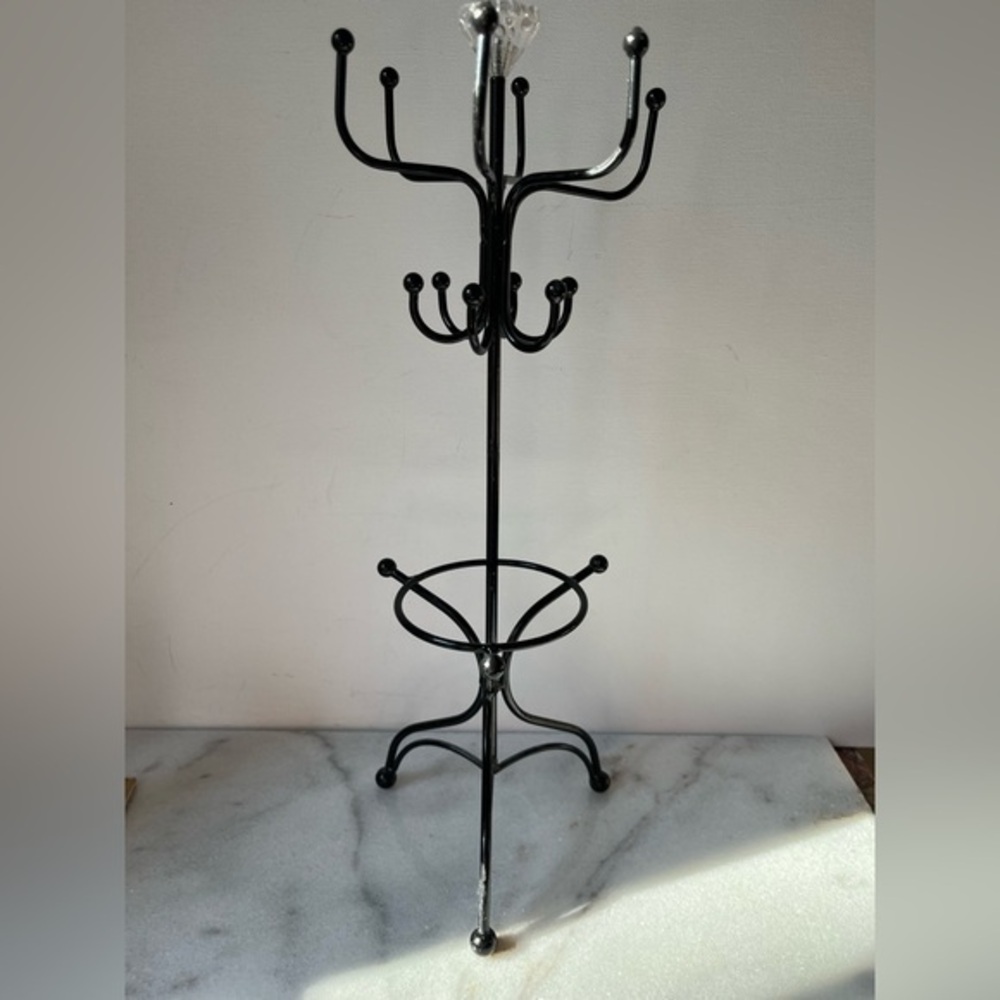 Spinning jewelry holder,display. Jewelry stand.
